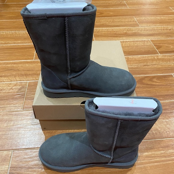 UGG Australia classic boots grey size 6 - Picture 5 of 7